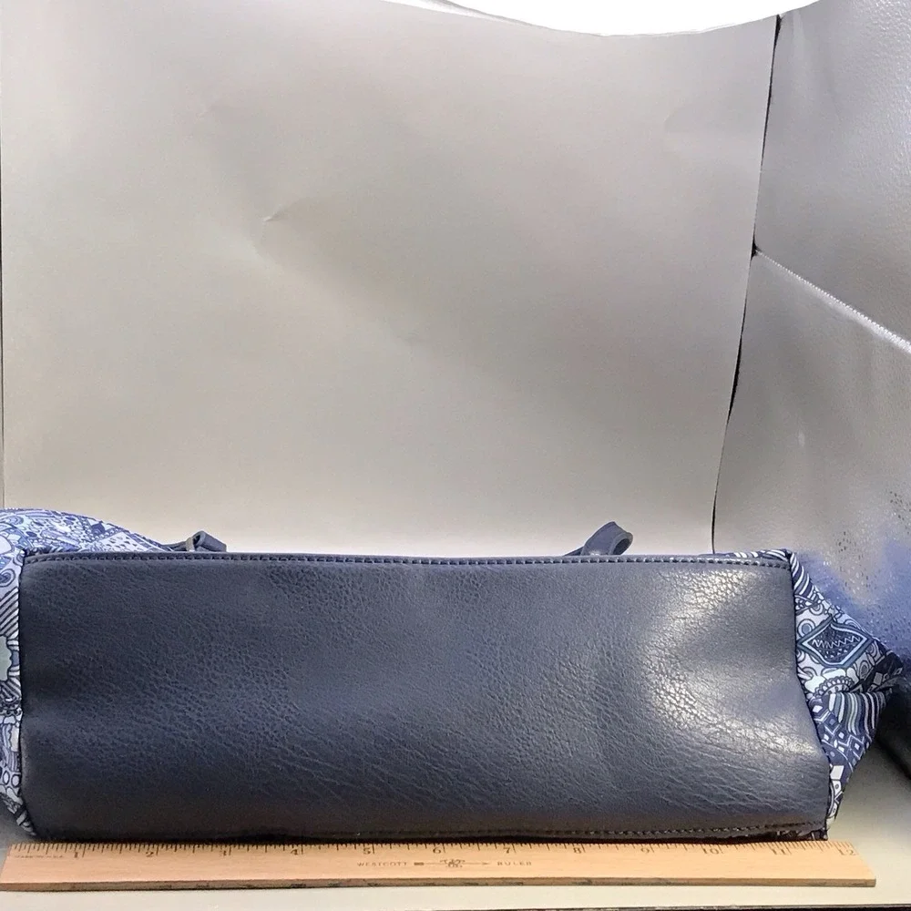 Brand New Sak roots Bag Tote‎ Metro With Llama Charms 14